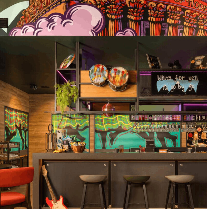 Bar Moxy